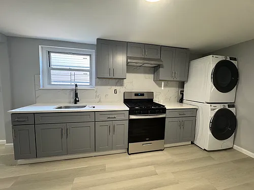 4 Avenue B #1 Photo 1