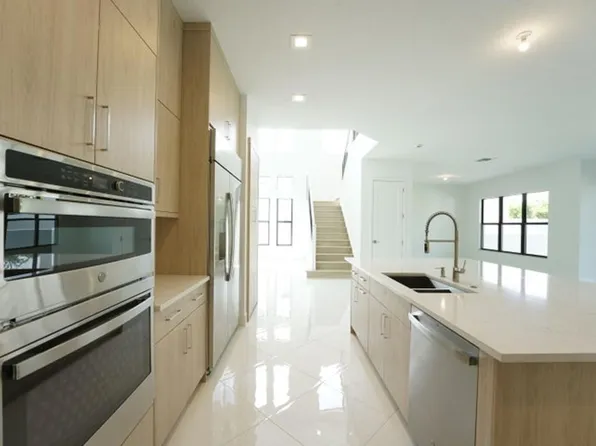 9099 Silver Marsh Ln, Boca Raton, FL 33434