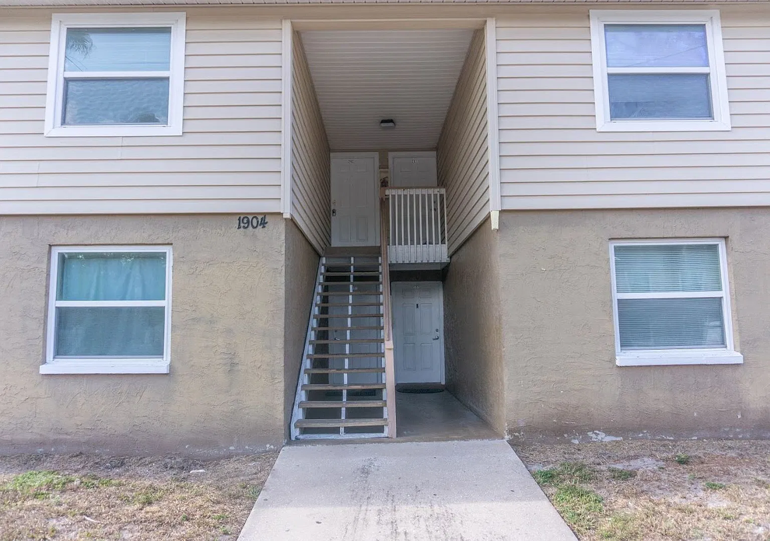 Golden Glades Apartments — Photo 2