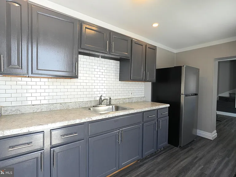 1614 Cotton St — Photo 4