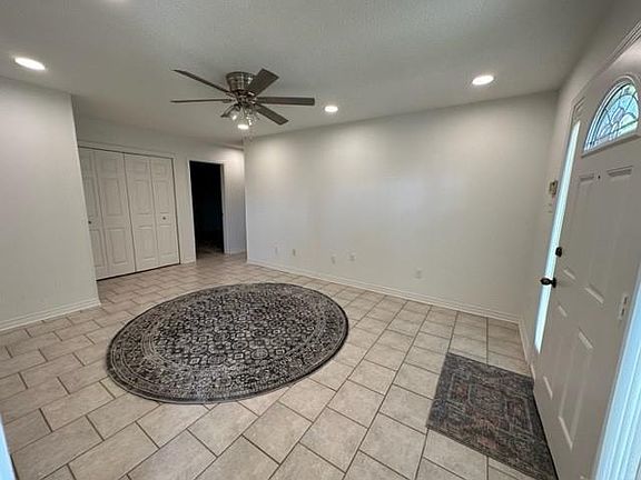3rd image of 4620 Park Dr S