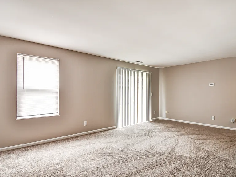 Fox Hunt Apartments — Photo 10