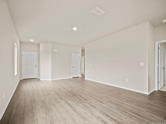 3rd image of 1224 Whitneyway Ln