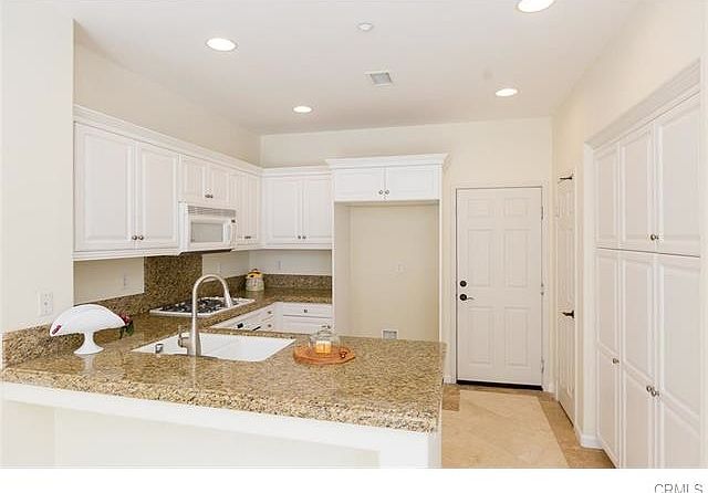2nd image of 90 Paseo Vis