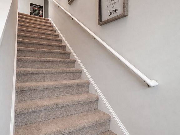 4th image of 252 Wynn Way