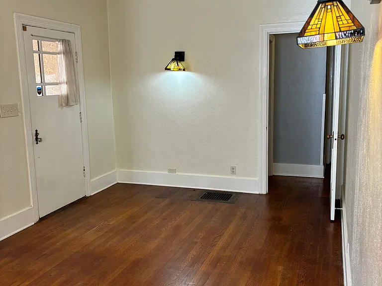 1608 Saint Ann St — Photo 3