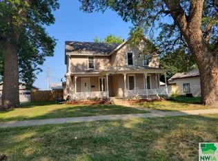 227 NW 4th Ave, Le Mars, IA 51031