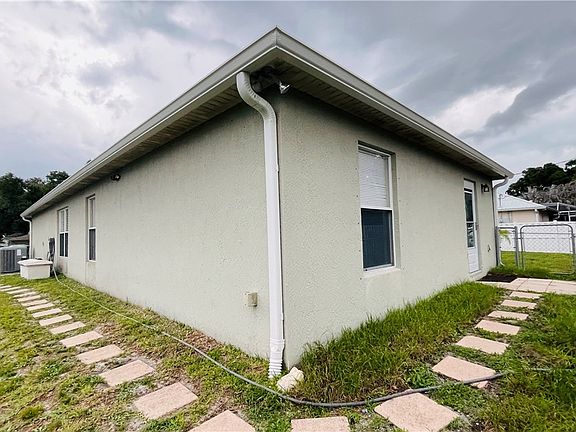 2nd image of 426 Easy St