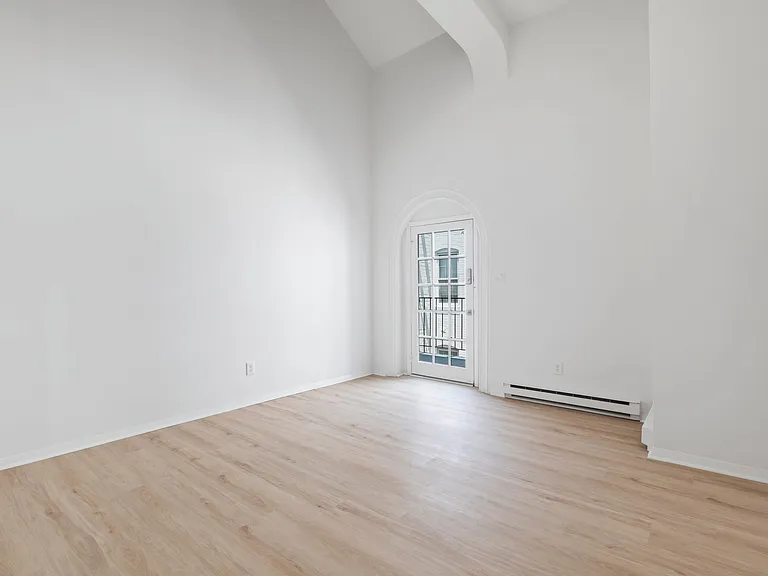 Unit #302 - Vaulted Ceilings