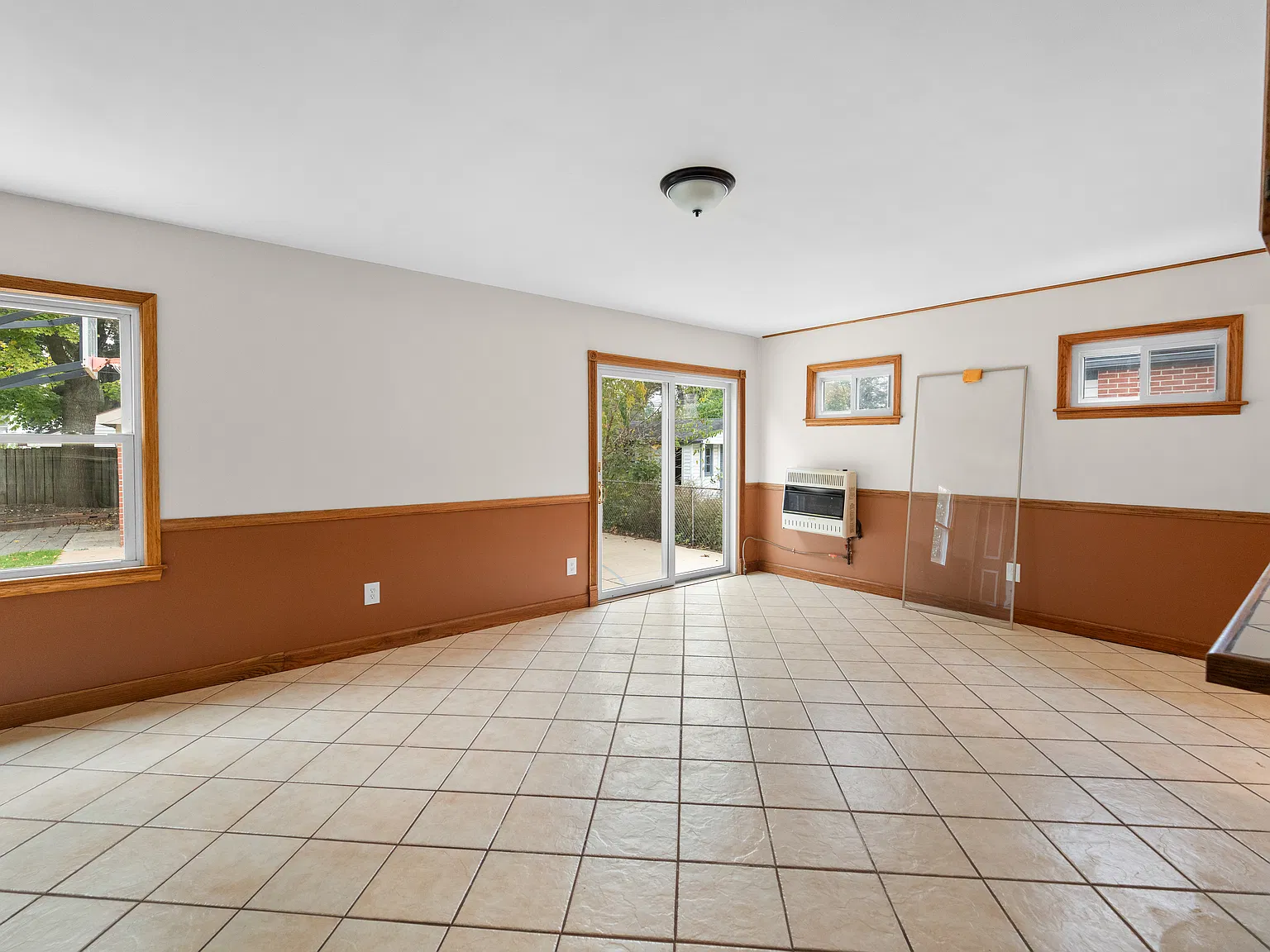 3 bed, 1.5 bath, 1500 sqft, $2,000 — Photo 4