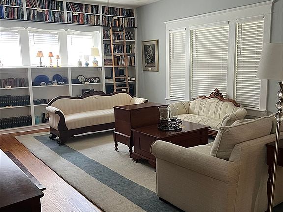 3rd image of 1338 Park St