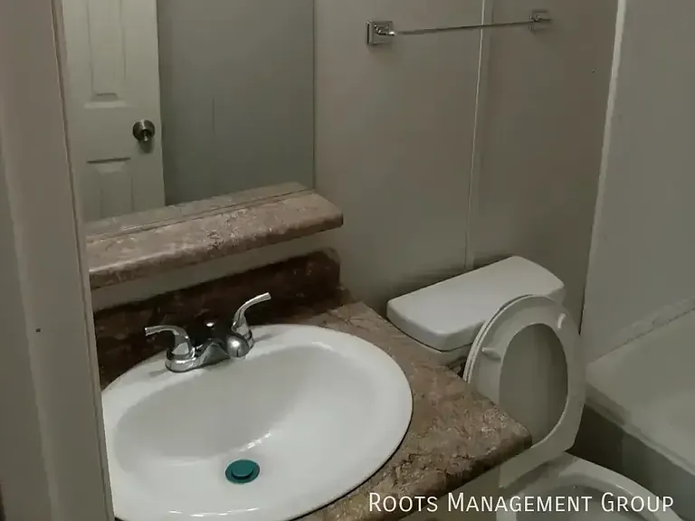 1325 N Franklin St #44 — Photo 9