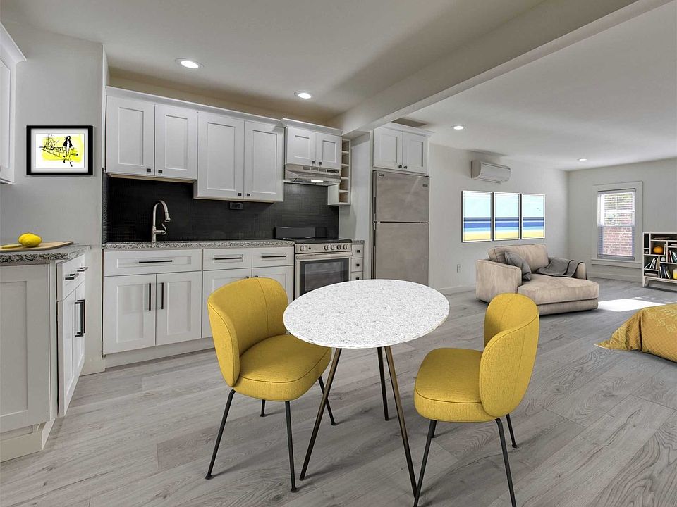 1st image of 136 Main St #3