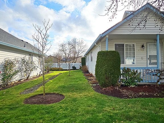3rd image of 17303 SE 17th Way #34