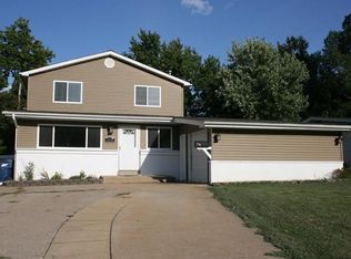 3320 Lansing Dr, Saint Ann, MO