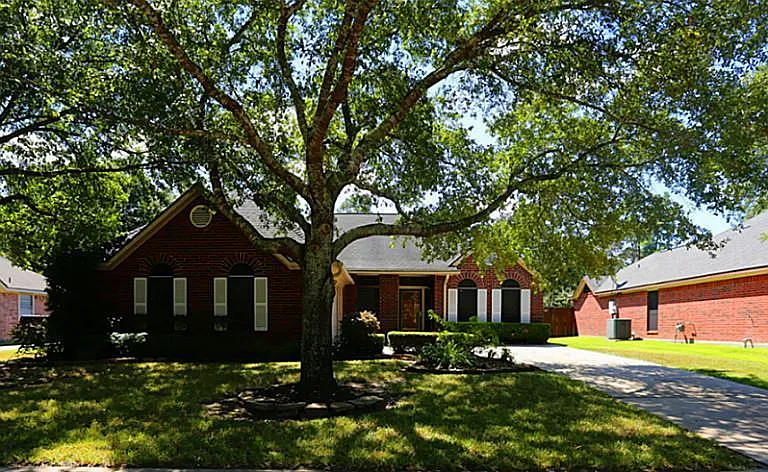 1718 Calmar Dr — Photo 1