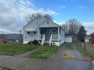 1515 Sycamore St, Monessen, PA 15062