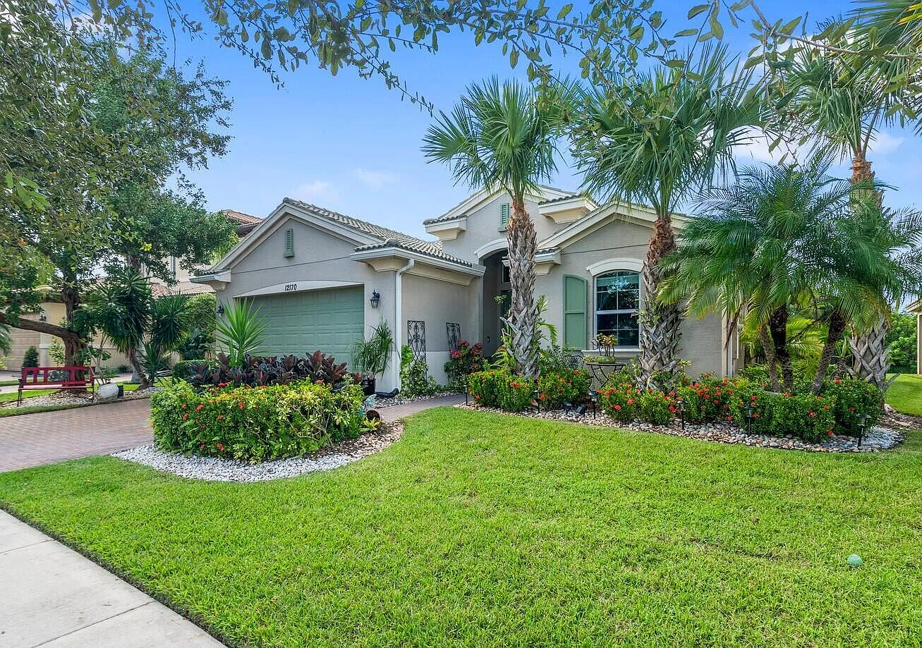 2 bed, 2.5 bath, 1982 sqft, $2,950 — Photo 1