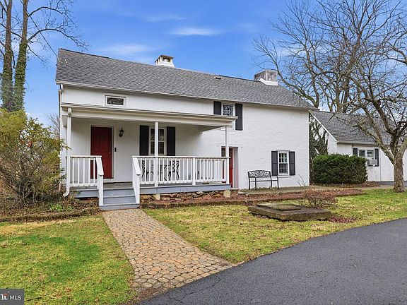 2nd image of 2293 Meetinghouse Rd