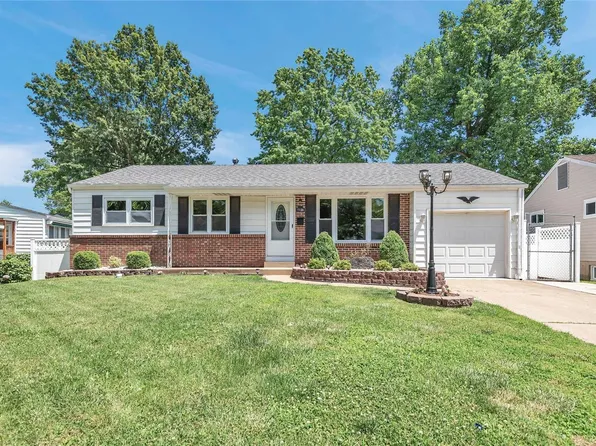 7106 Val Brook Ln, Saint Louis, MO 63123