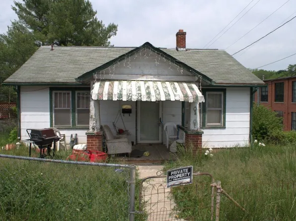 201 W Peabody St, Staunton, VA 24401