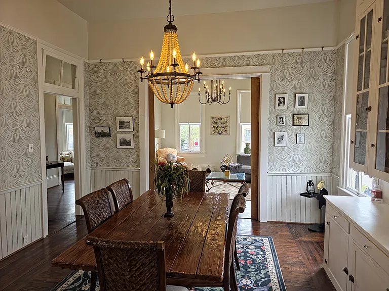 902 Winnie St — Photo 12