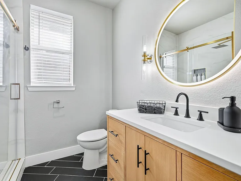 5709 Courtney Cir — Photo 29