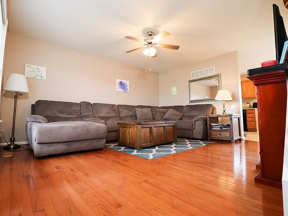 3rd image of 145 Wesley Ct