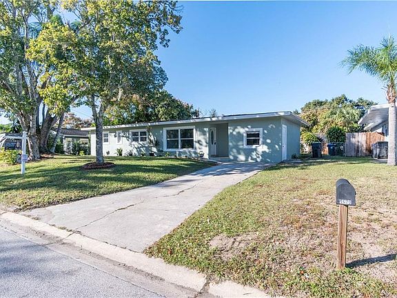 2nd image of 1620 Golfview Dr