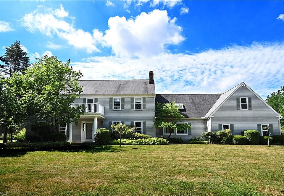 1st image of 27271 Forsythia Dr