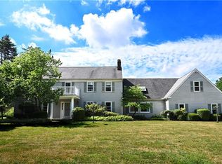 27271 Forsythia Dr, Columbia Station, OH 44028