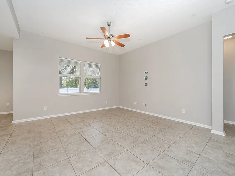 1606 Creek Point Blvd — Photo 4