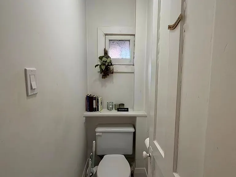 108 Admiral Rd #4 — Photo 3