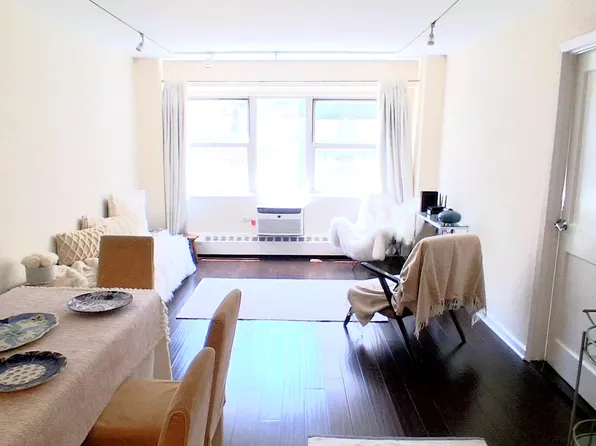 153 East 57th Street image 1 of 9