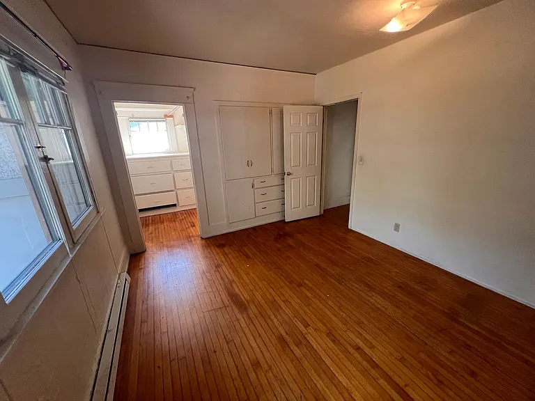 1287 Washington St — Photo 3