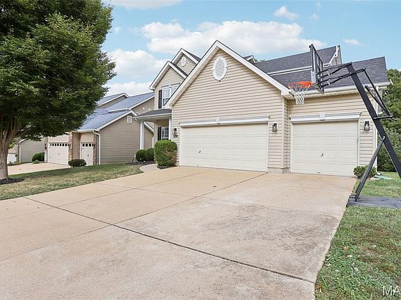 2nd image of 5398 Mirasol Manor Way