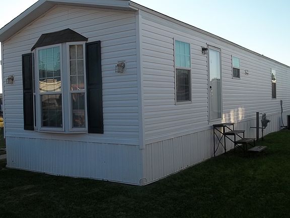 4th image of 75 Airstream Dr