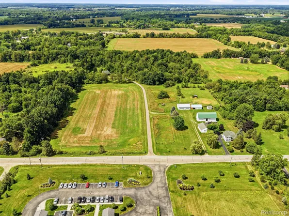 2715 N Burkhart Rd, Howell, MI 48855