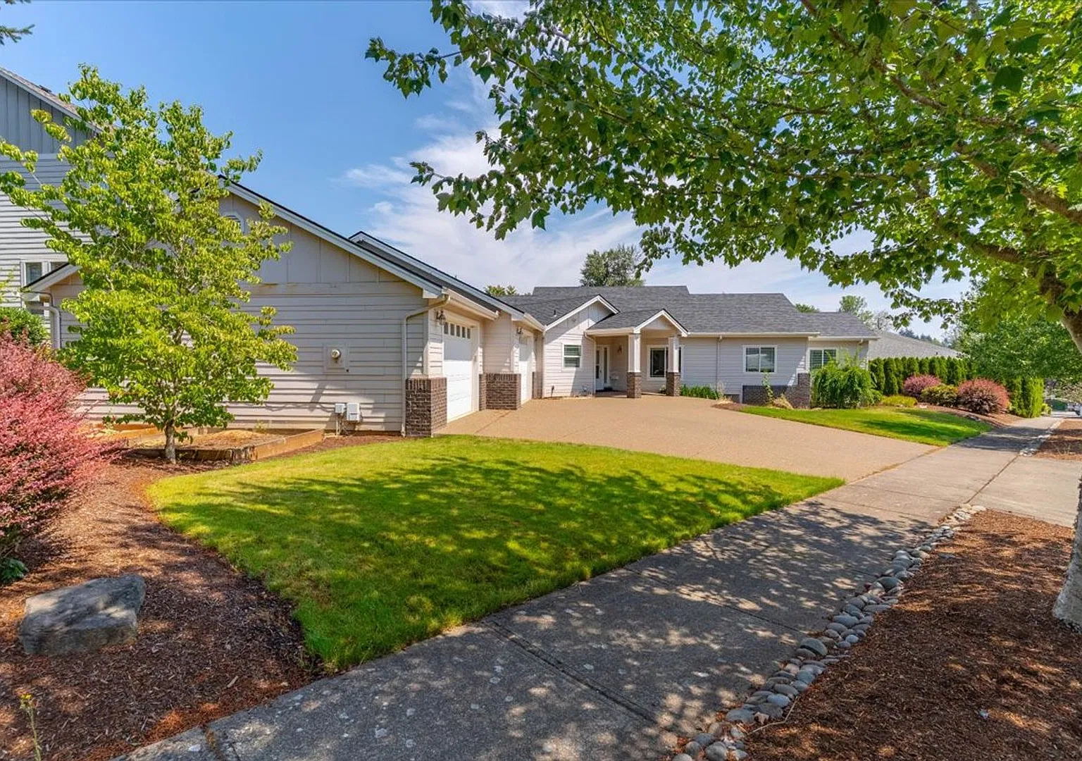 Contemporary West Salem Home — Photo 3