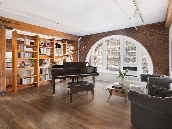 140 Thompson Street image 4 of 17