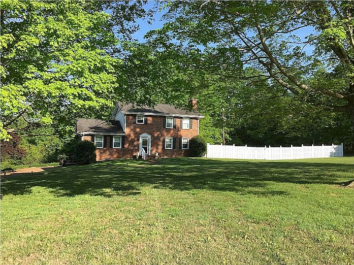 2nd image of 7736 Greenbrier Rd