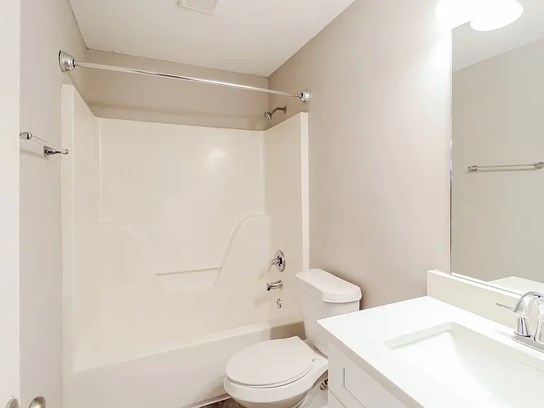 4341 Ward Bluff Ct — Photo 16