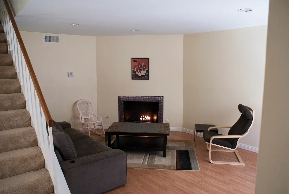 Building Photo - 18411 Hatteras St