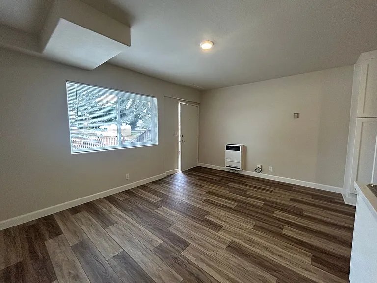 3294 Del Monte Boulevard — Photo 2