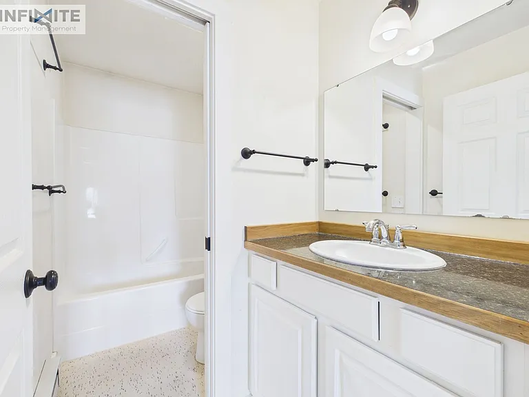 845 Cottage Park Ln — Photo 8
