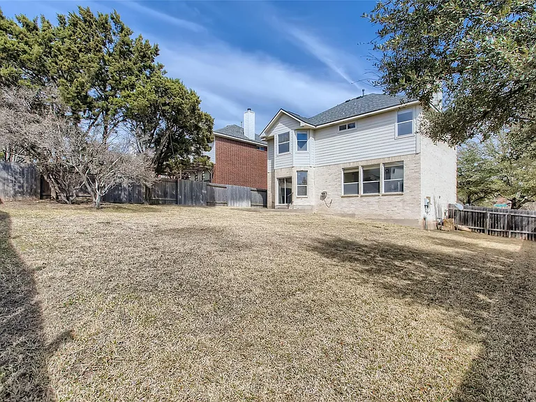 1001 Shadow Valley Cv — Photo 26
