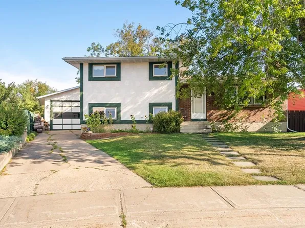 130 S Hillary Pl, Wood Buffalo, AB T9H 3T6
