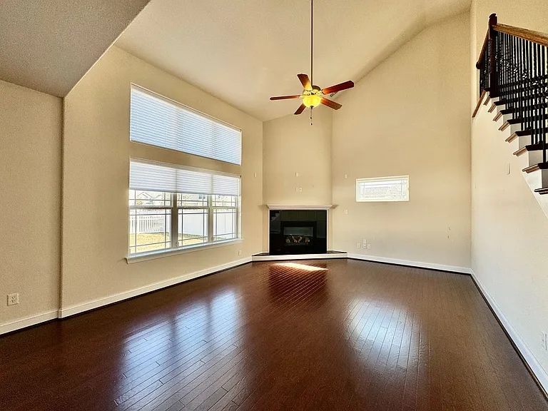 1532 Drumheller Dr — Photo 18