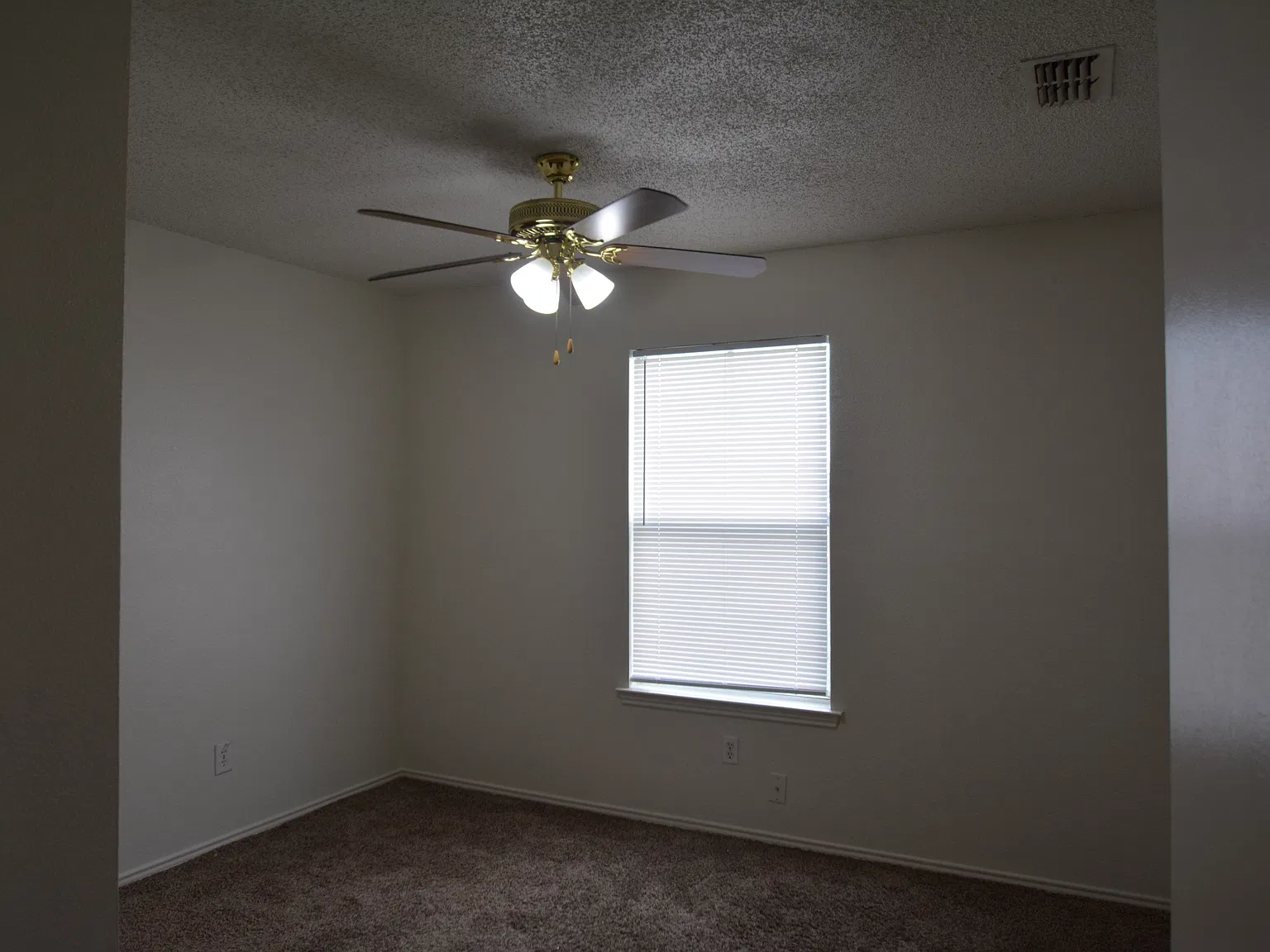 2 bed, 800 sqft, $995 — Photo 4