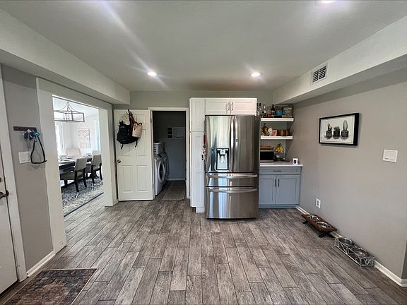 4th image of 352 Sailfish Dr